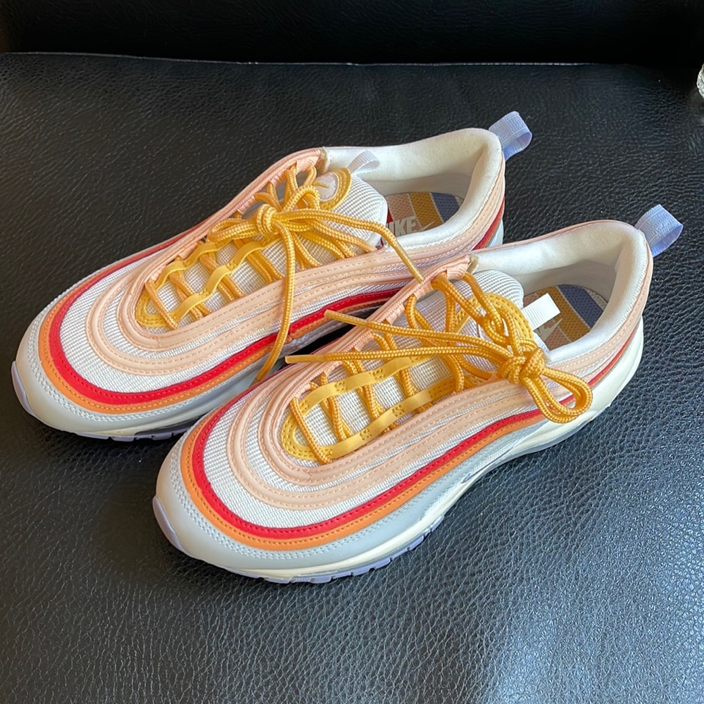 Women’s Air Max 97 ‘Grey Light Thistle’ size 7.5W like brand new